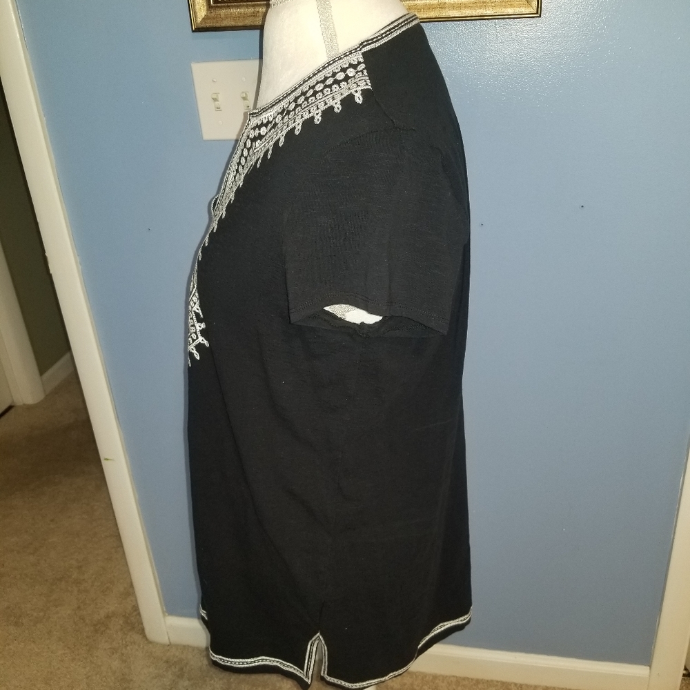 Embroidered Tunic - Picture 2 of 9